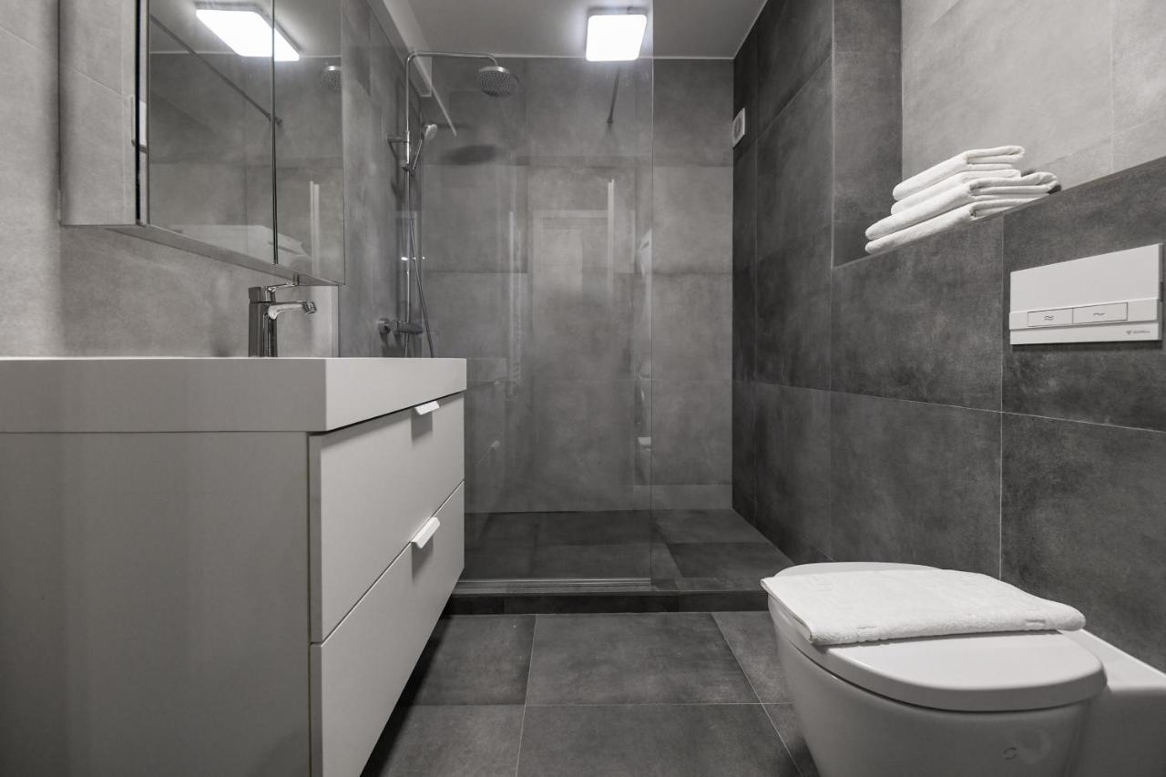 Modern Apartment In A Quiet Area Клуж-Напока Экстерьер фото